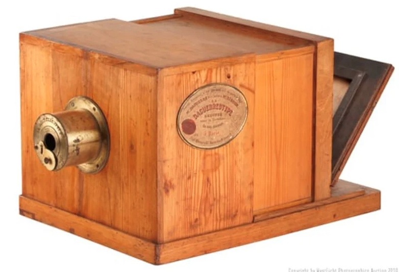 قدیمی ترین دوربین عکاسی دنیا