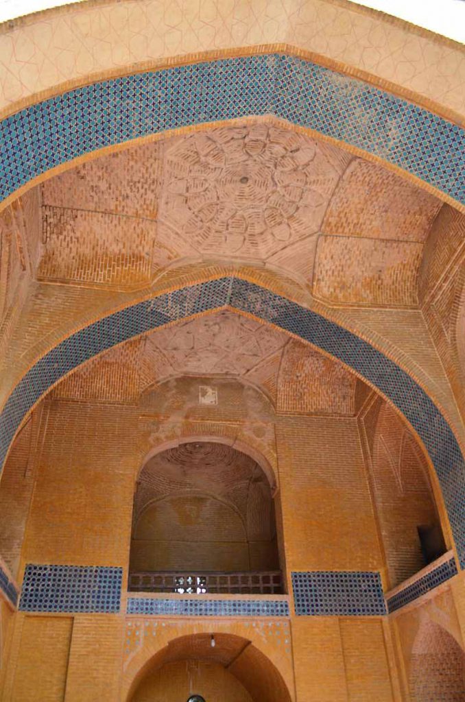 معماری منار جنبان اصفهان