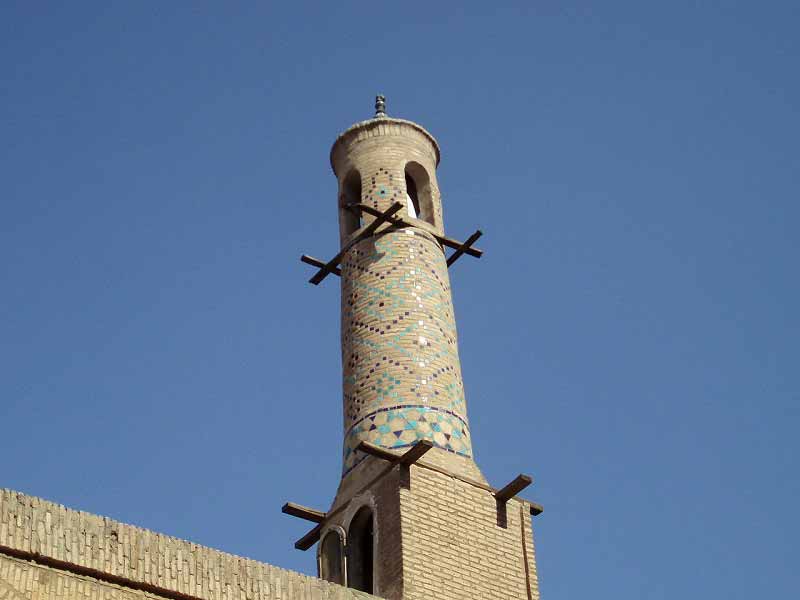 قدمت منار جنبان اصفهان